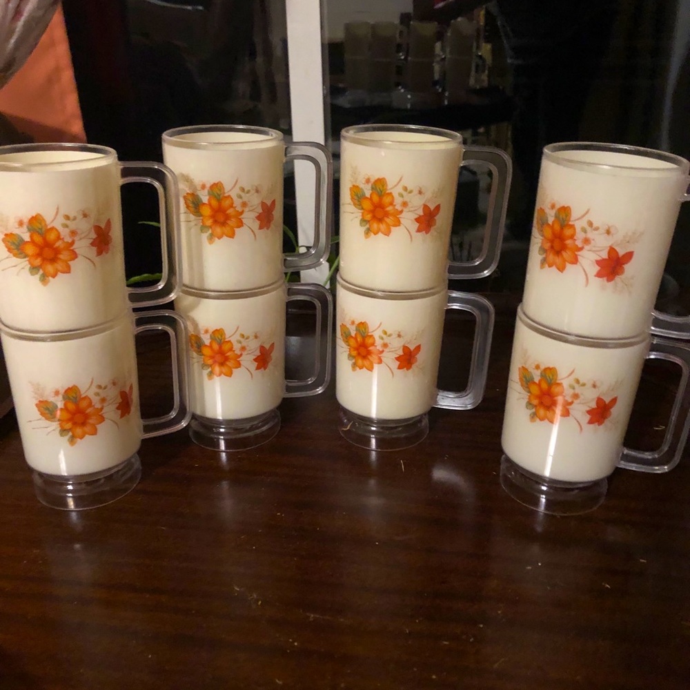 Set of six cups